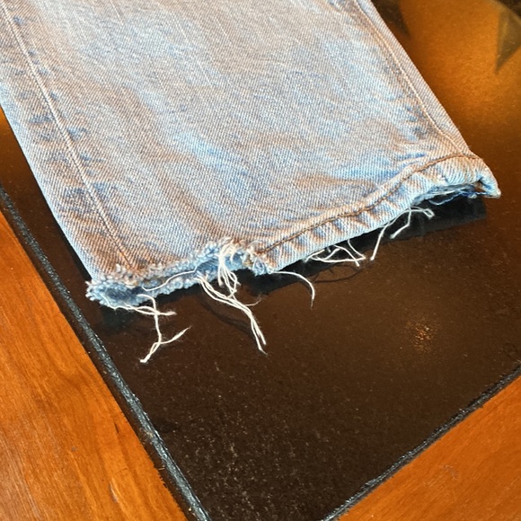 American Eagle Outfitters Aged Blue Traveler Distressed Mom Jeans - Picture 5 of 10